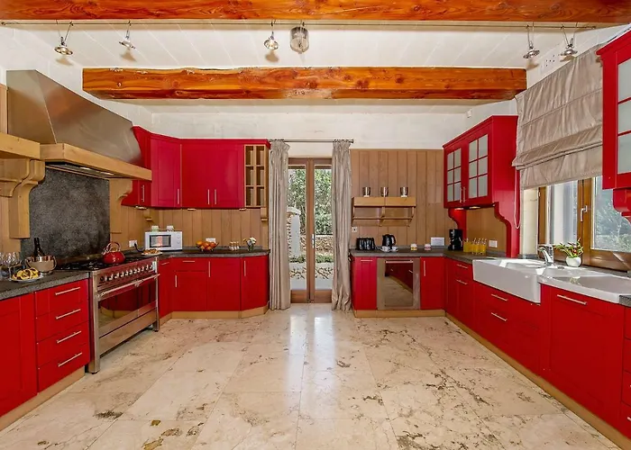 The Almonds Luxury San Lawrenz